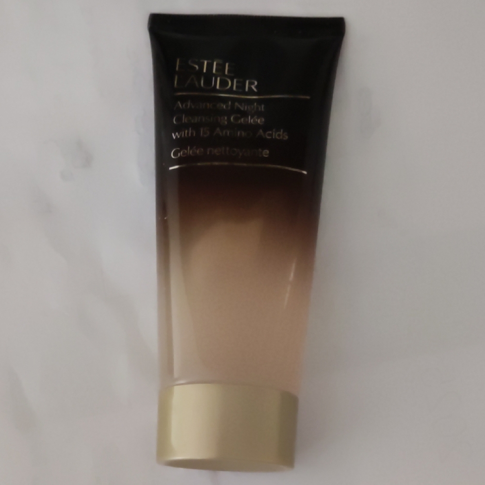 Estee Lauder Advanced Night Cleansing Gelée - Black and Cream
